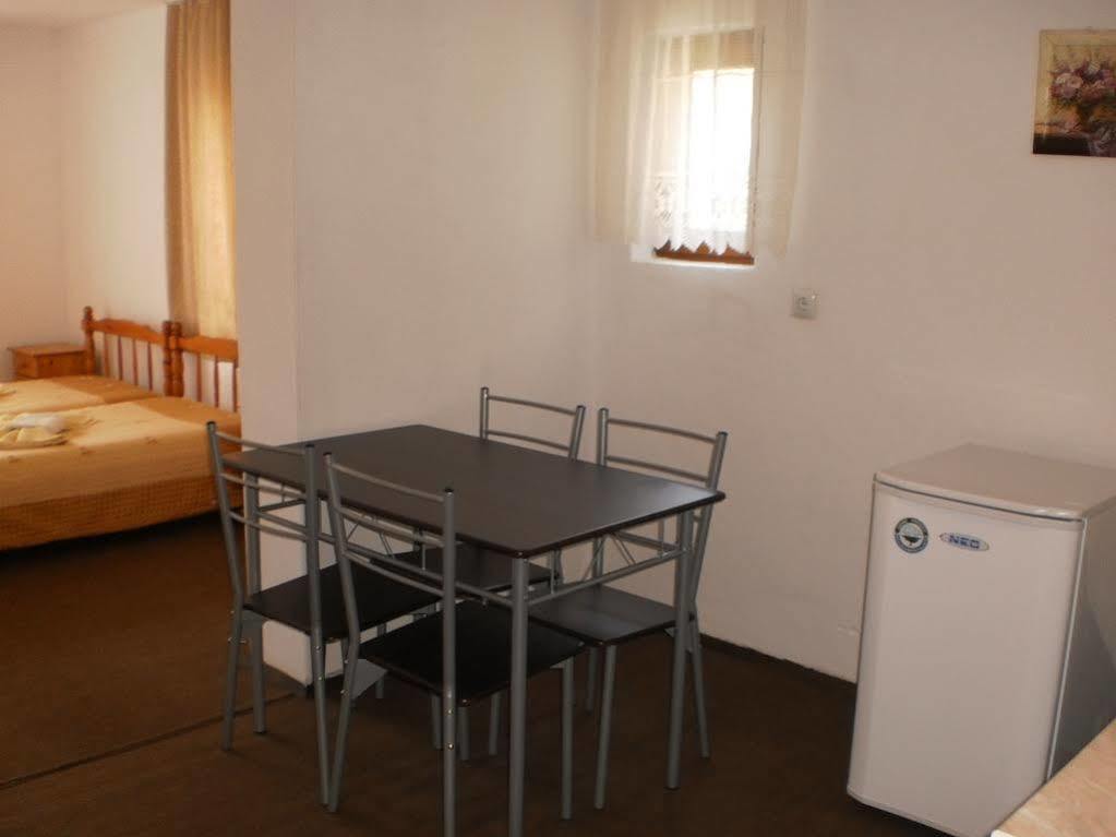 Ivet Guest House Obsor Exterior foto